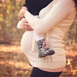 🌈Gorgeous maternity sweater🌈